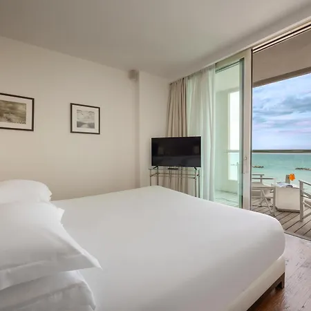 Excelsior Hotel, Spa & Lido - Preferred Hotels & Resorts-3